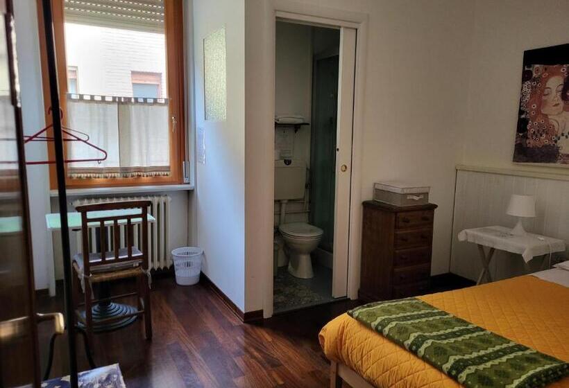 اتاق استاندارد یک نفره, B&b Bondi