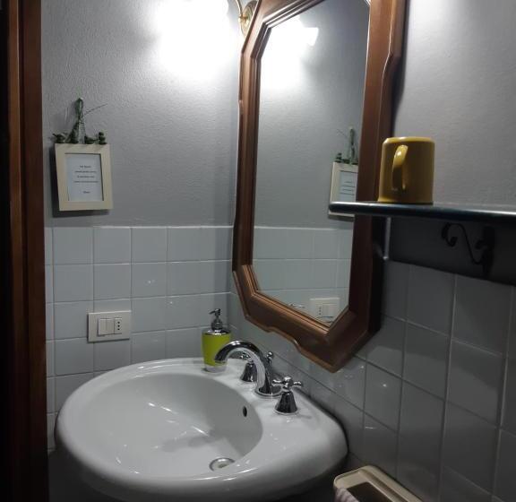 اتاق استاندارد یک نفره, B&b Bondi