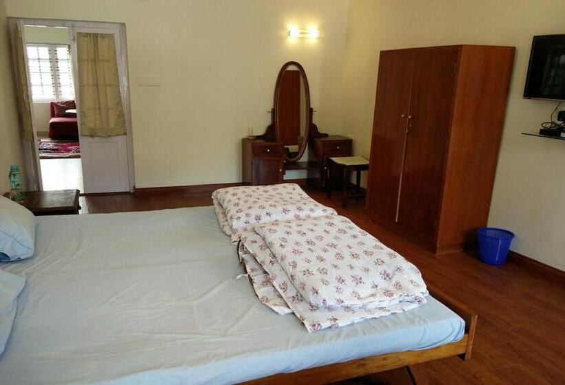 חדר דלוקס עם מרפסת, Colonels Inn