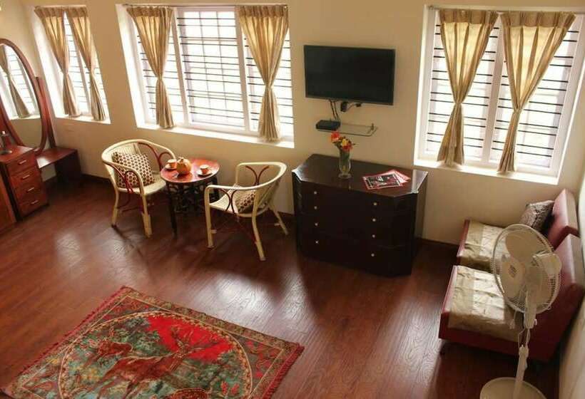 חדר דלוקס עם מרפסת, Colonels Inn