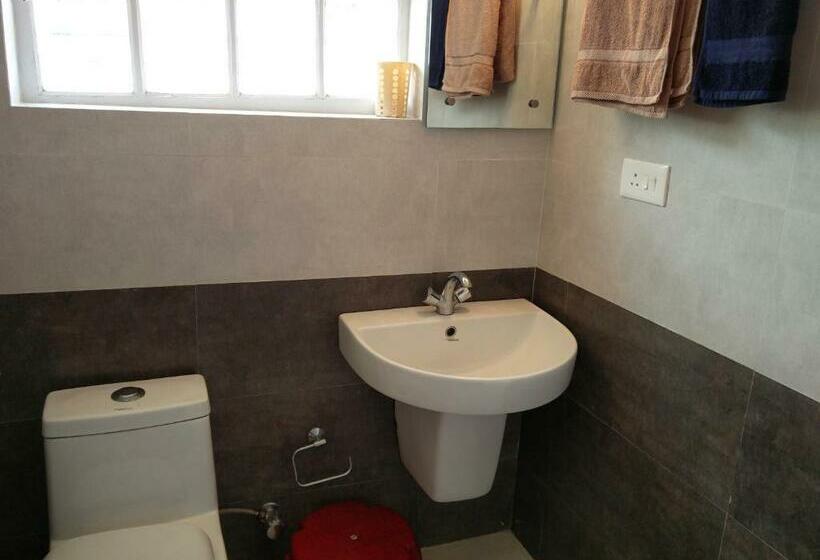 חדר דלוקס עם מרפסת, Colonels Inn