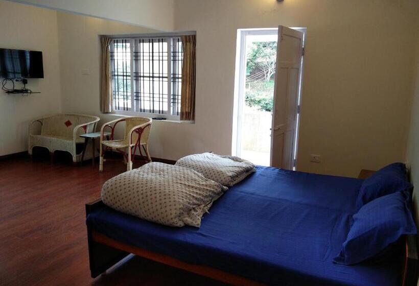 חדר דלוקס עם מרפסת, Colonels Inn