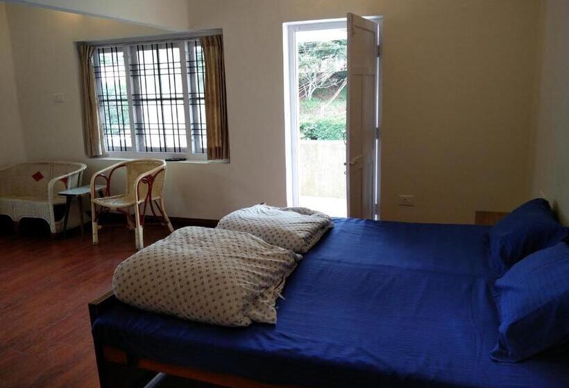 חדר דלוקס עם מרפסת, Colonels Inn