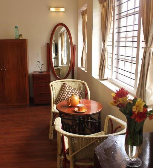 חדר דחוקס עם מיטת קינג, Colonels Inn