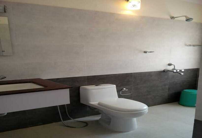 חדר דלוקס, Colonels Inn