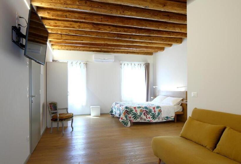 庭の見えるジュニアスイート, Le Zitelle Di Ron