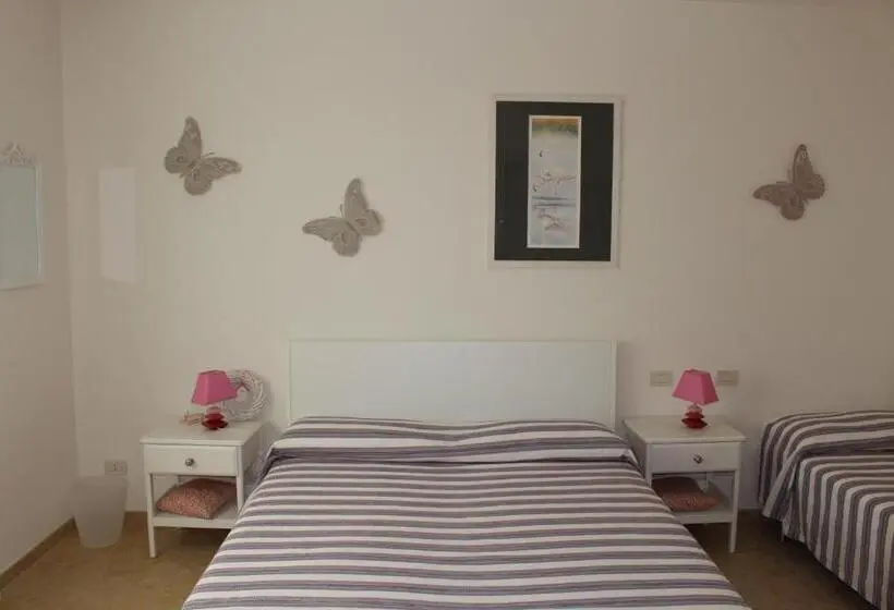 Standard Kolmen Hengen Huone, Marelaguna Rooms