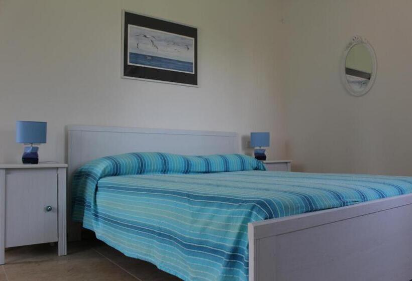 Quarto Triplo Estandar, Marelaguna Rooms