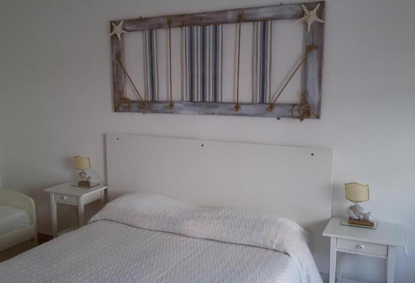 חדר סטנדרט לשלושה, Nonna Pina