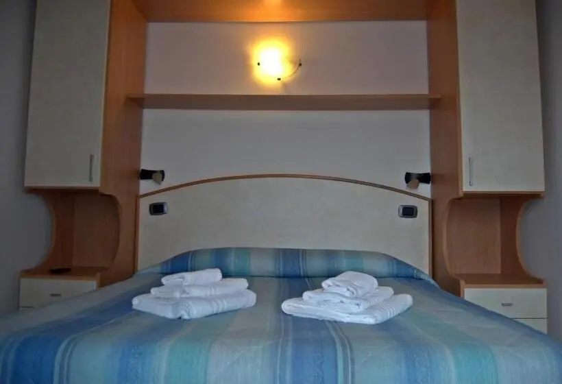 バルコニー付スタンダード４ベッドルーム, Casa Hotel Civitella