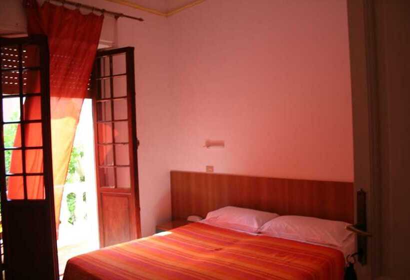 Habitació Triple Estàndard, Al Sogno