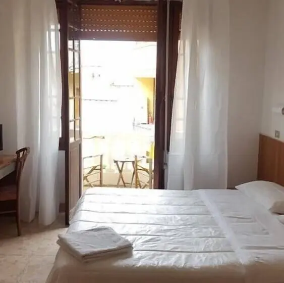 Standard Kolmen Hengen Huone, Al Sogno