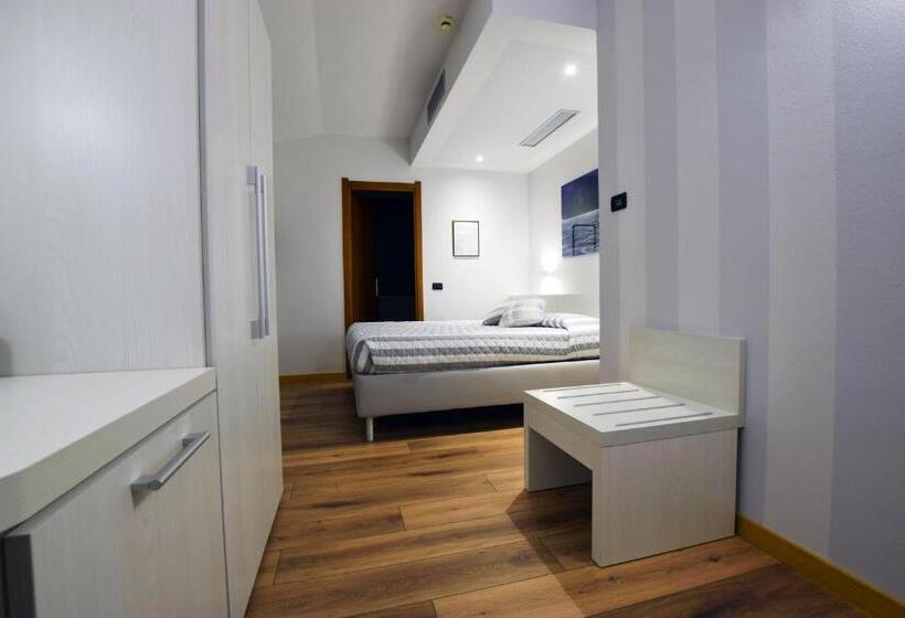 Номер Deluxe Вид на Озеро, Albergo Ristorante Orazio