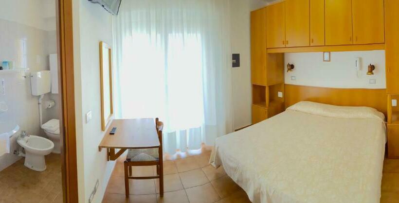 חדר סטנדרט, Anna