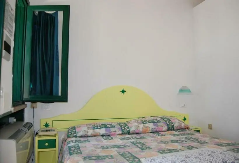 اتاق اکونومی, Club Torre Capovento