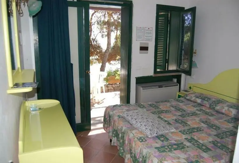 اتاق اکونومی, Club Torre Capovento