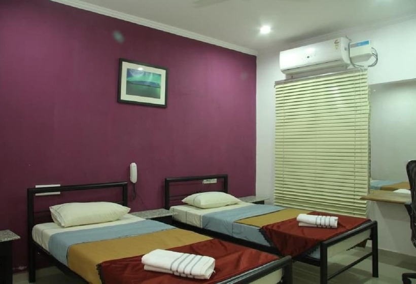 غرفة ديلوكس, Deccan Comforts