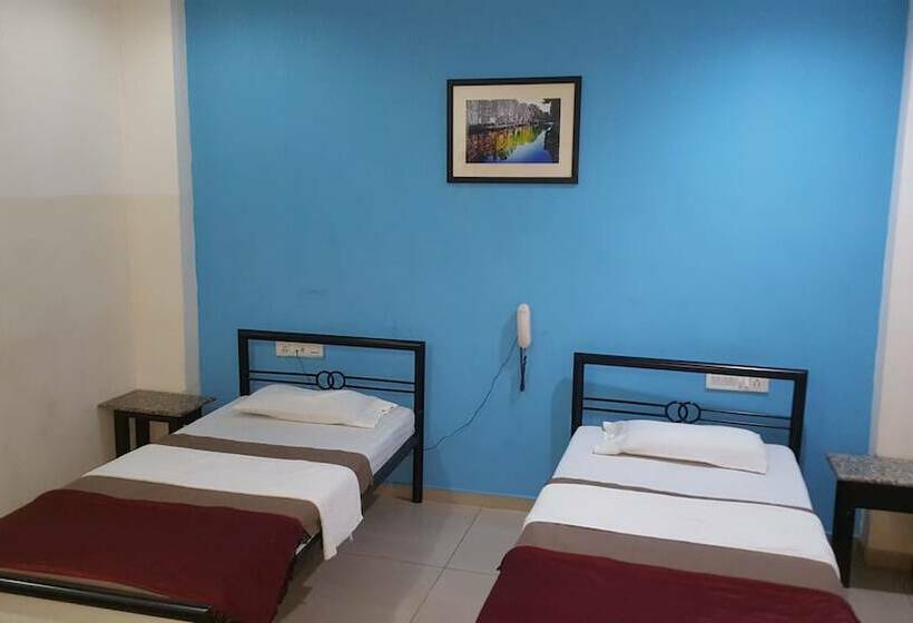 غرفة ديلوكس, Deccan Comforts