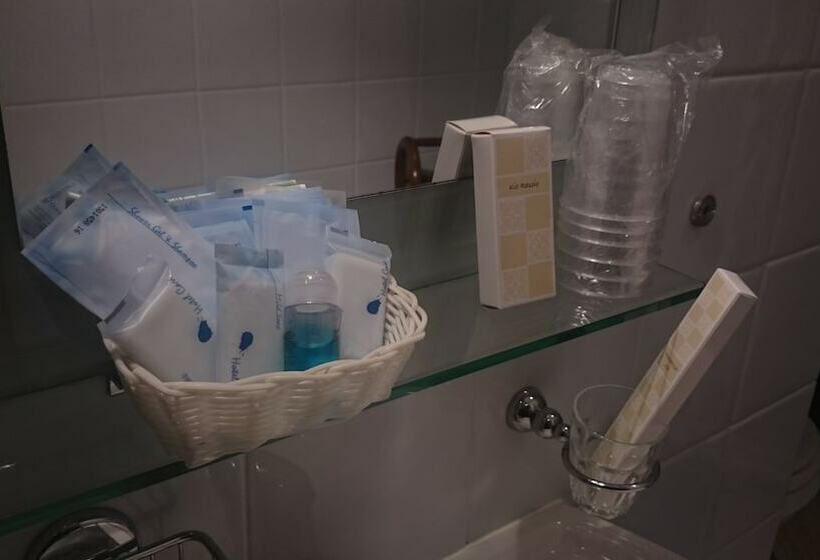 Номер Стандарт Трехместный, Pescetto