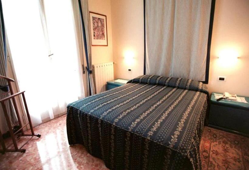 标准三人间, Pescetto