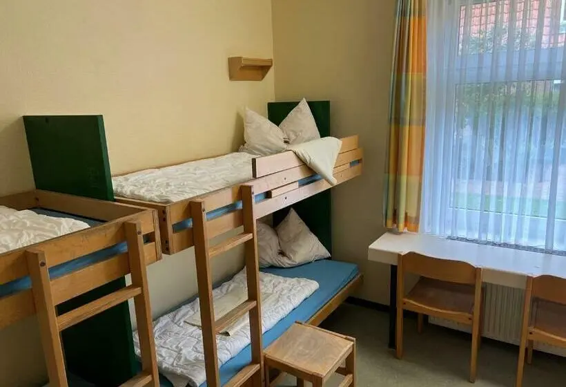 浴室共有スタンダード4人用ルーム, Jugendherberge Otterndorf