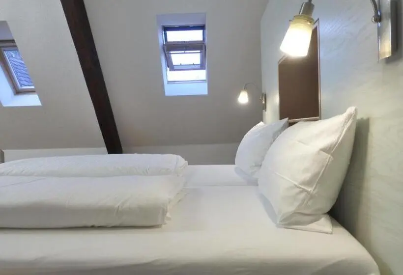 ファミリールーム, Jugendstilhotel Trifels