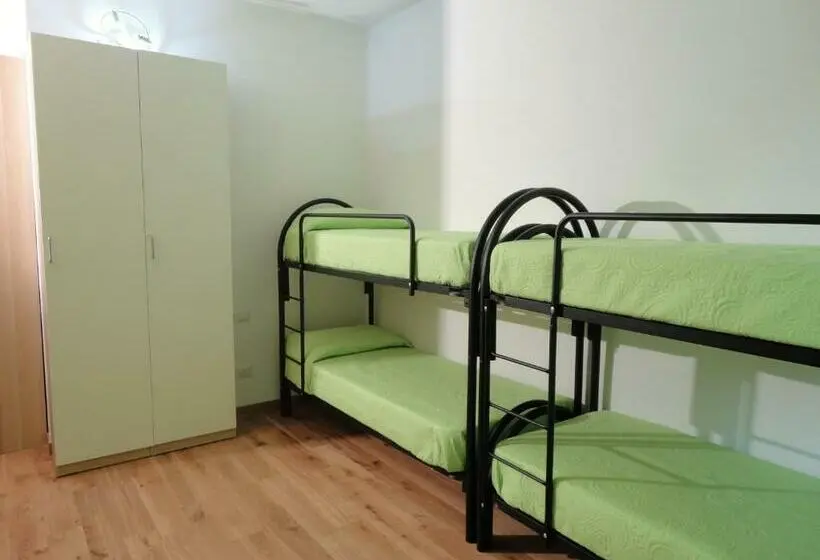 اتاق استاندارد, Pavia Ostello