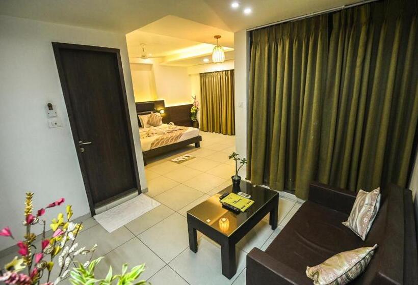 Triple Executiva, The Divine Resort Somnath