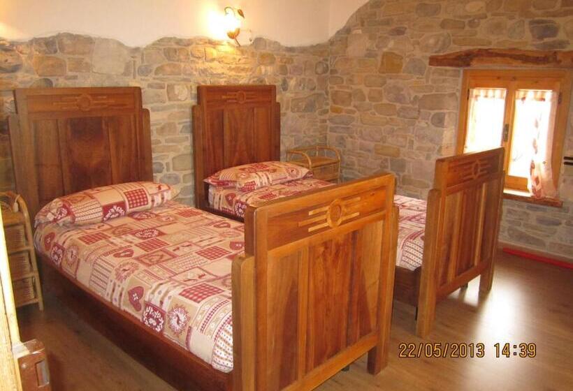 带山景的复式房间, B&b Alla Lanterna