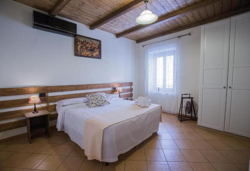 标准间, La Fornasetta