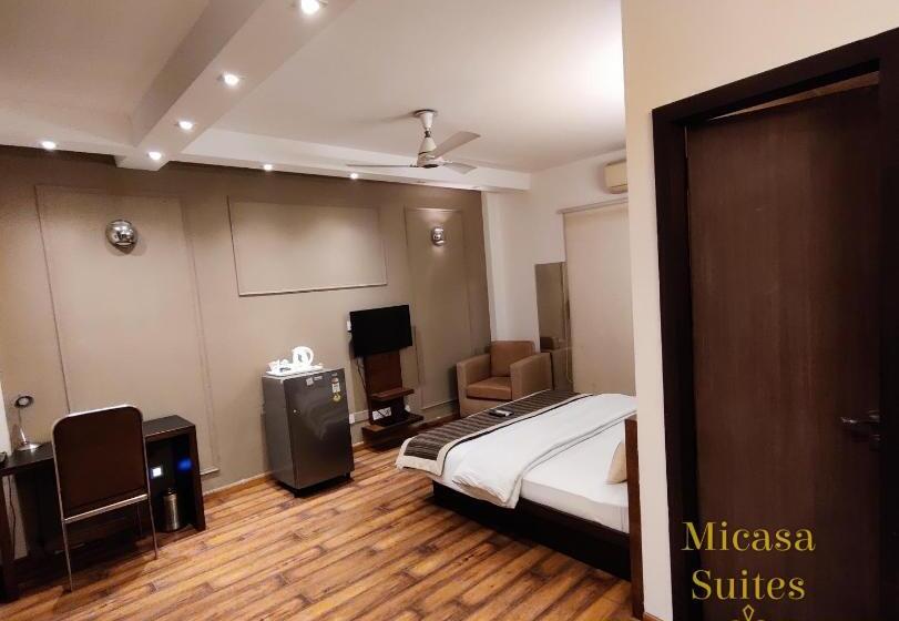 Deluxrum med Balkong, Micasa Suites