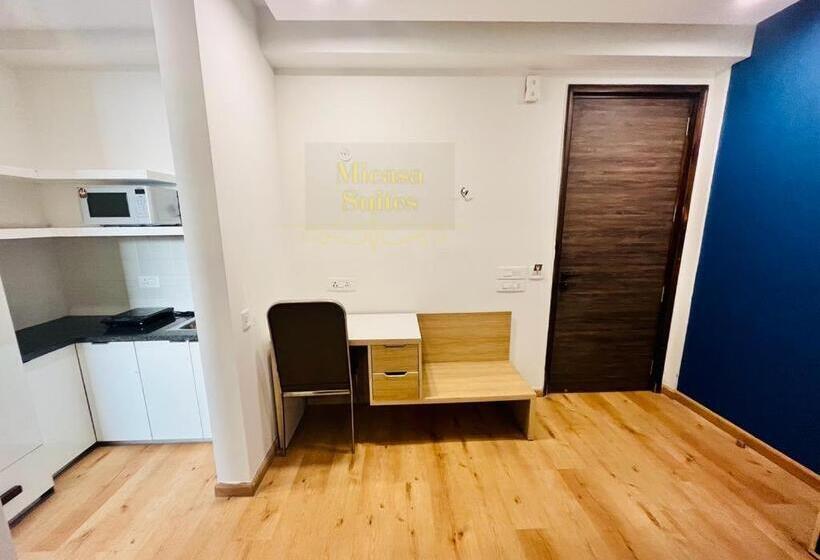 Deluxrum med Balkong, Micasa Suites