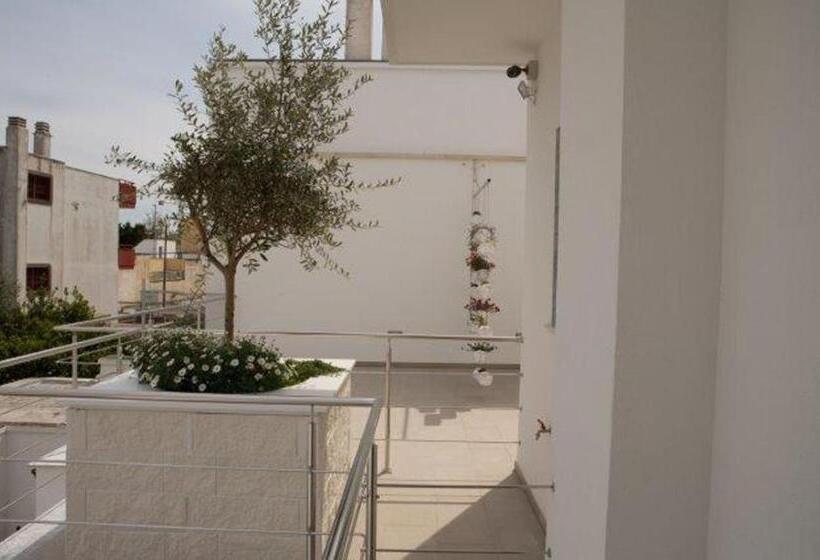 اتاق کلاسیک چهارنفره, Nidi Di Feo