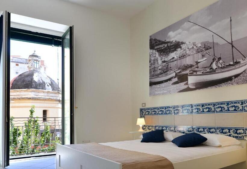 اتاق استاندارد سه تخته با بالکن, Santi E Saraceni Rooms