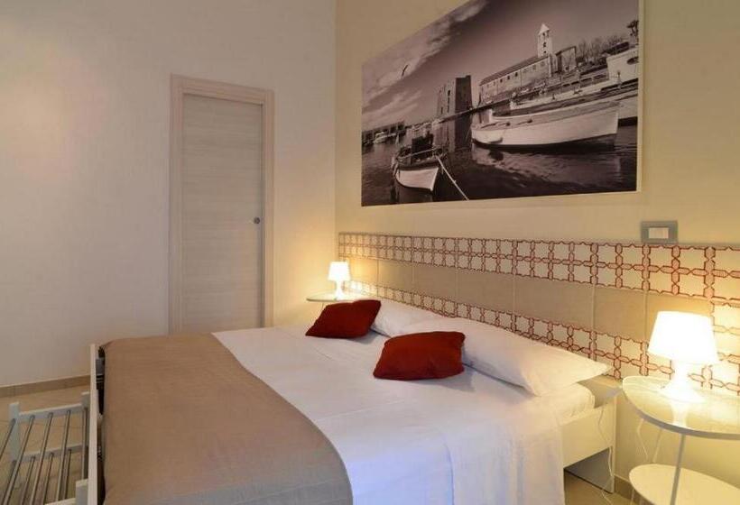 اتاق لوکس با بالکن, Santi E Saraceni Rooms