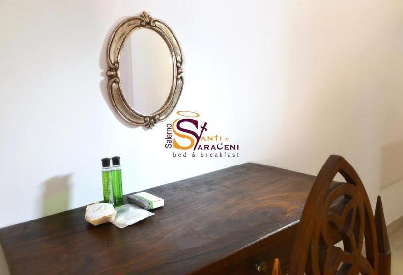 اتاق لوکس با بالکن, Santi E Saraceni Rooms