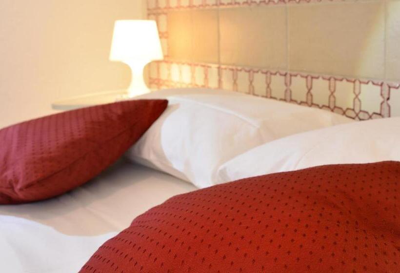 اتاق لوکس با بالکن, Santi E Saraceni Rooms