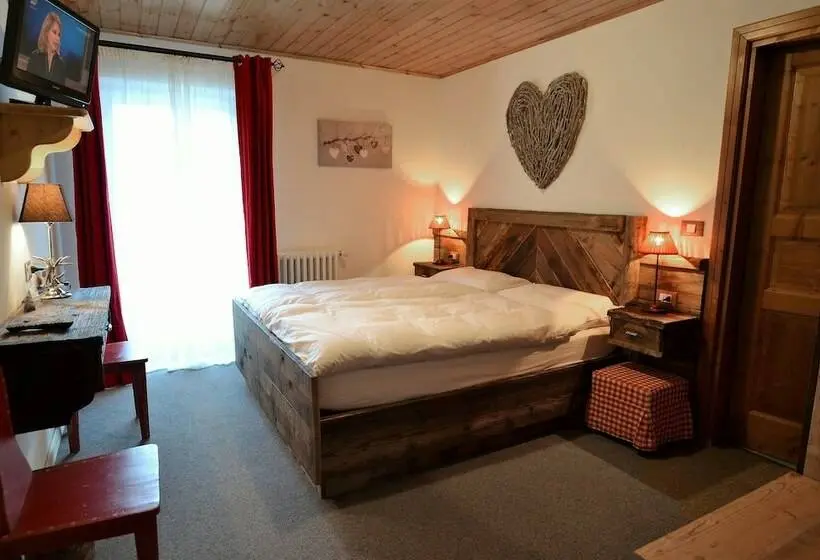 Standard-huone Vuoristonäkymä, Albergo Majorka