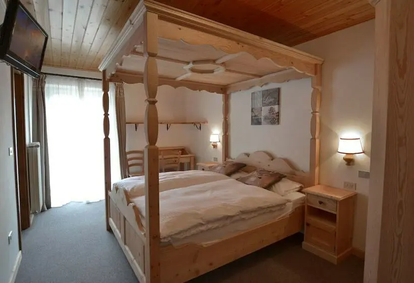 Standard-huone Vuoristonäkymä, Albergo Majorka