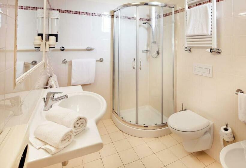 带阳台标准四人间, Beaurivage