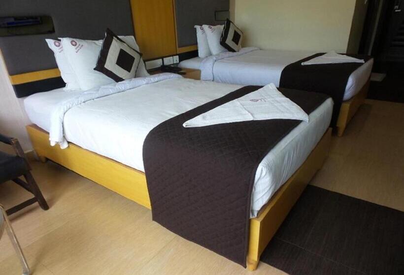 חדר דלוקס, Mayas Kem Pride