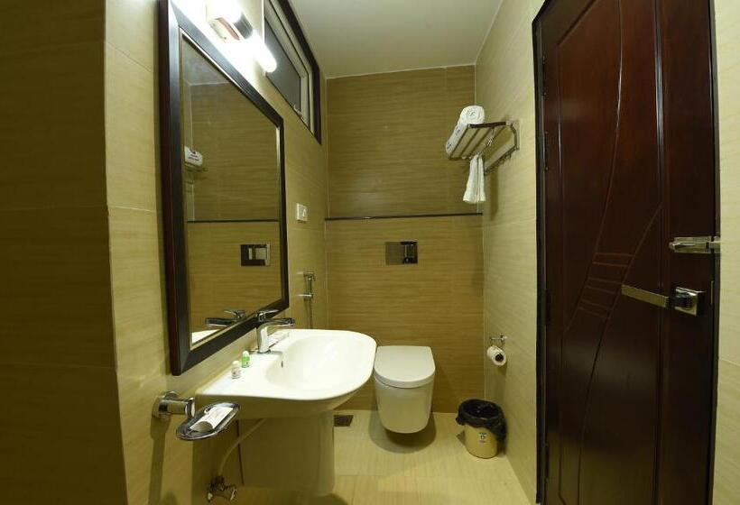 חדר דלוקס, Mayas Kem Pride