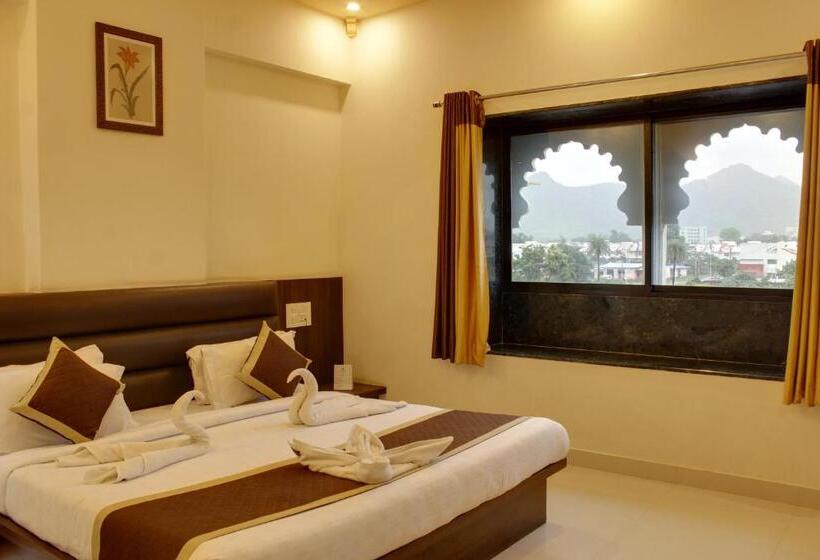 חדר דלוקס, Riddhi Inn