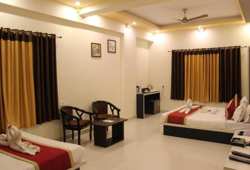 סוויטה משפחתית, Riddhi Inn