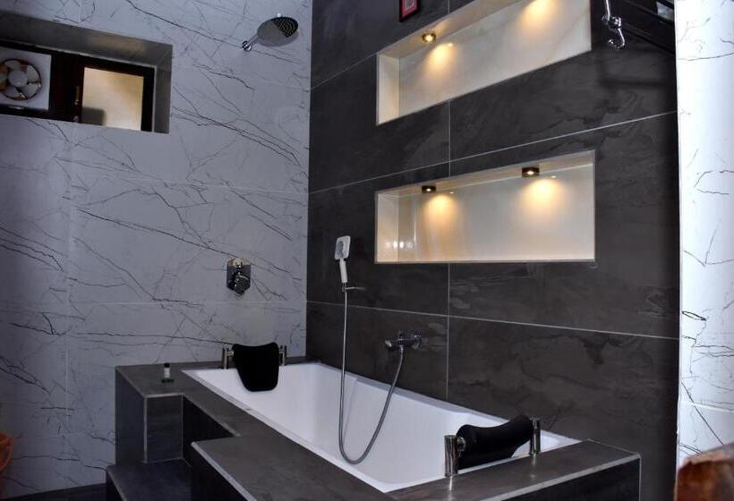 Люкс, Shahi Palace Mandawa