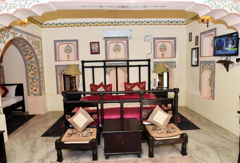 Люкс, Shahi Palace Mandawa