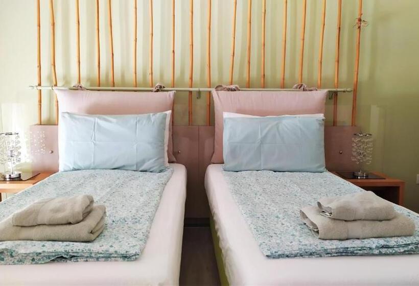 Номер Стандарт с Балконом, B&b Caorle For You