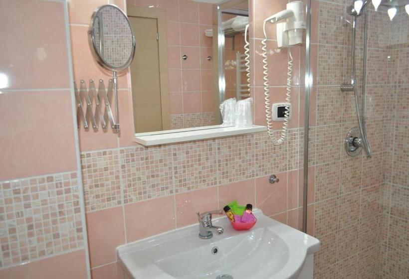 3-Bett-Standardzimmer, 7 Contrade