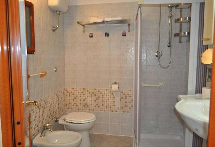 Standardeinzelzimmer, 7 Contrade