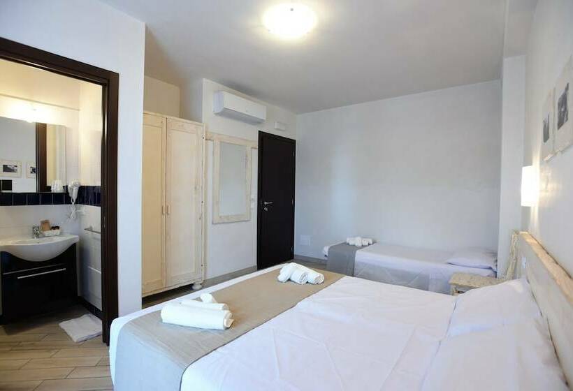 חדר סטנדרט לשלושה, Camere Le Vie Di Omero